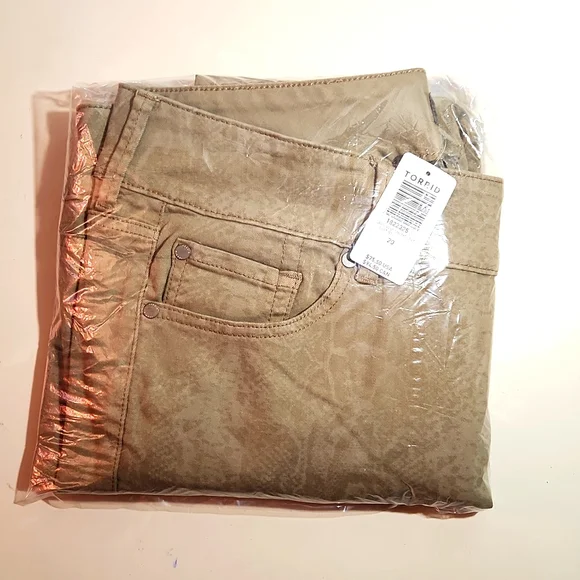 Torrid Tan Cream Jeggings with Stretchy Fit - Picture 3 of 7